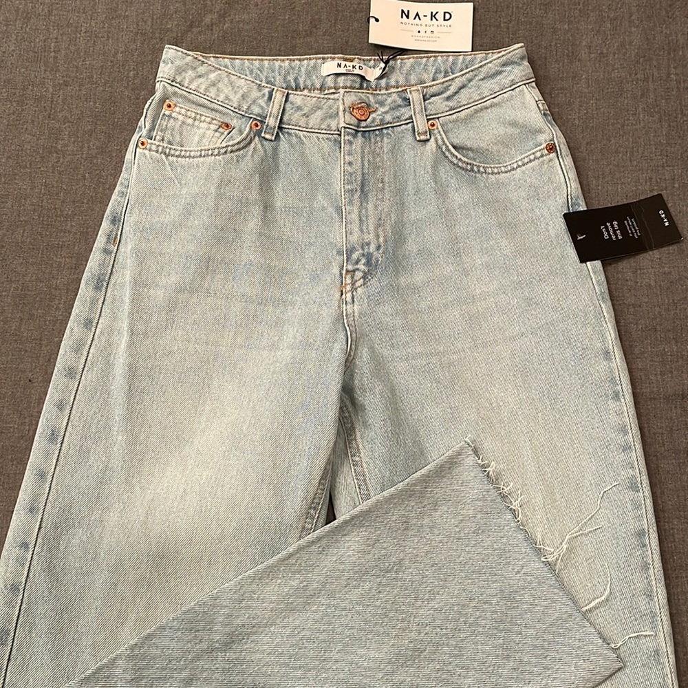NWT NA-KD Straight High Waist Raw Hem Jeans LIGHT BLUE / Size EU 40
